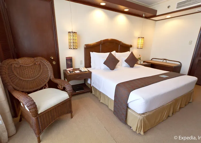 Waterfront Airport And Casino 4*