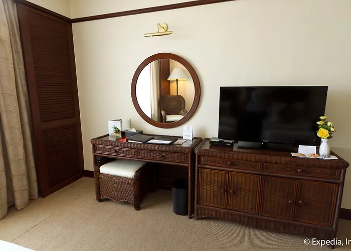 Waterfront Airport And Casino 4* Lapu-Lapu City