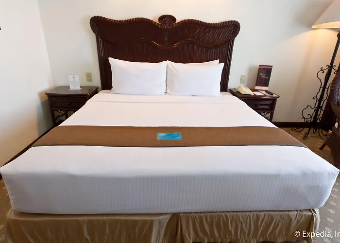 Waterfront Airport And Casino 4*