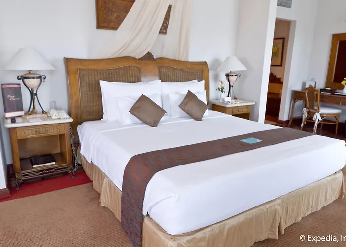 Hotel Waterfront Airport And Casino Lapu-Lapu City