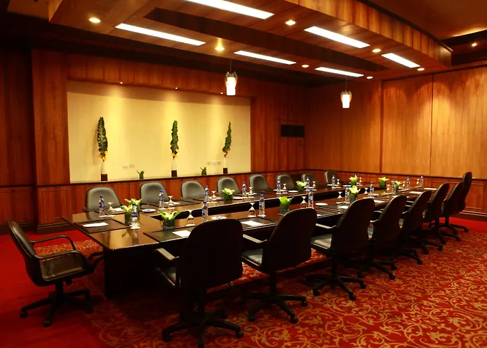 Waterfront Airport And Casino 4*