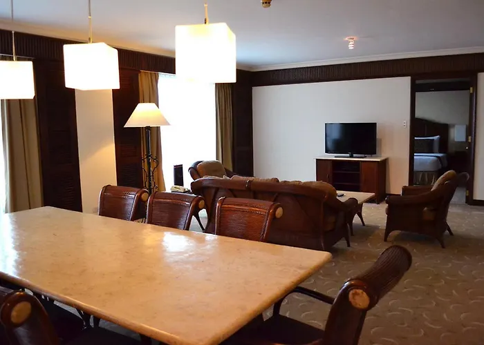 Waterfront Airport And Casino 4* Lapu-Lapu City